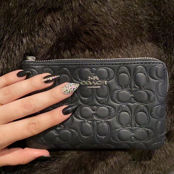 Coach Wristlet - Picture 2 of 6